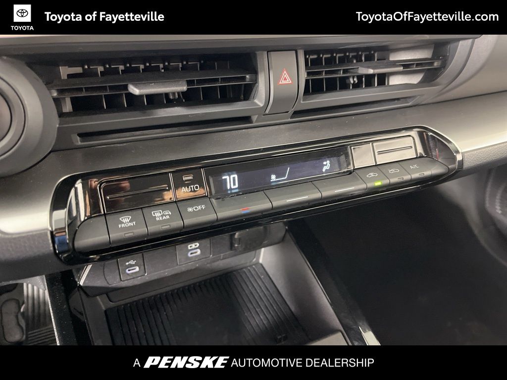 Thumbnail: 2024 Toyota Prius - 29