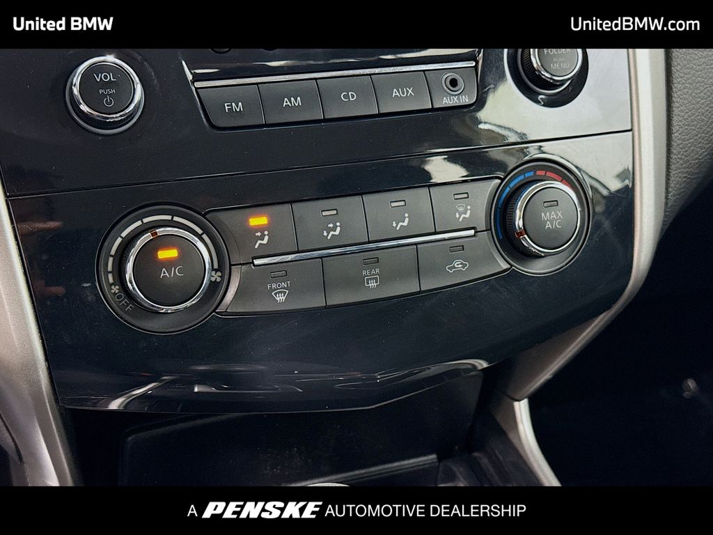 Thumbnail: 2013 Nissan Altima - 9