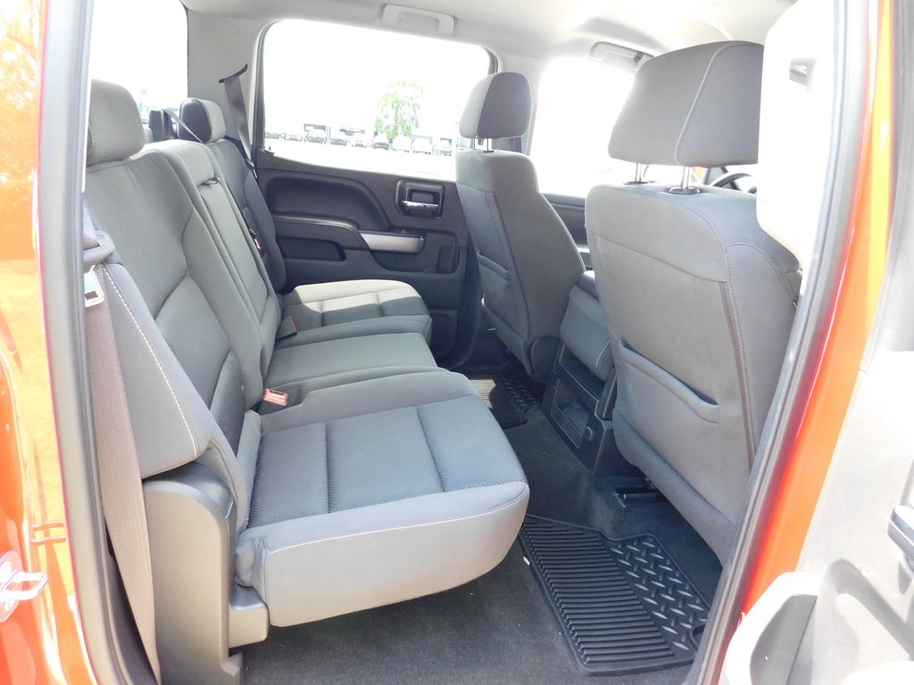 2017 Chevrolet Silverado 1500 LT 4