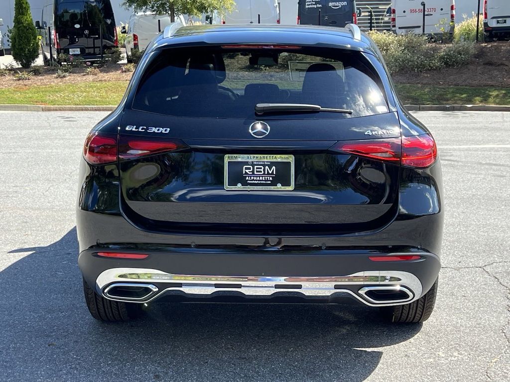 2025 Mercedes-Benz GLC GLC 300 7