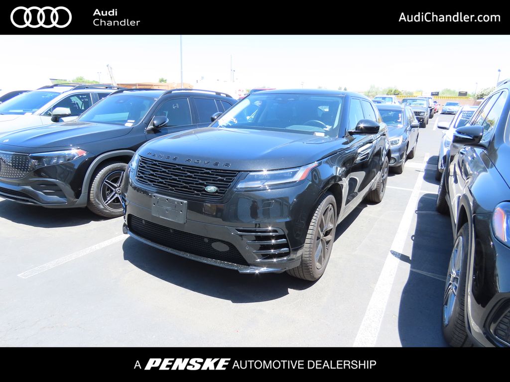 2025 Land Rover Range Rover Velar Dynamic SE Hero Image