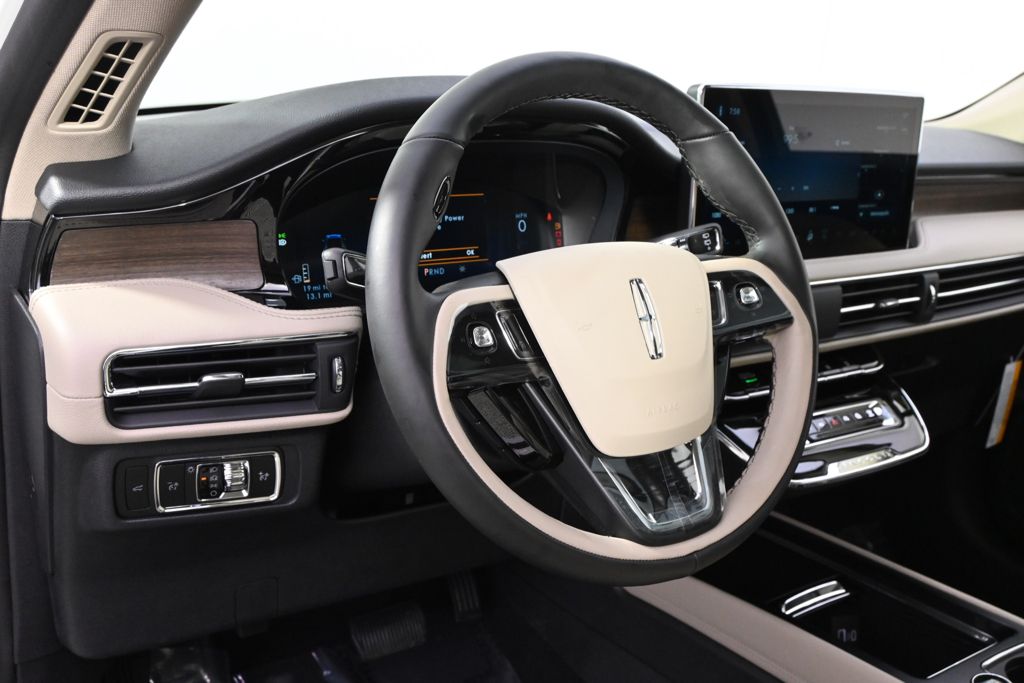 New 2026 White Lincoln Reserve image 11