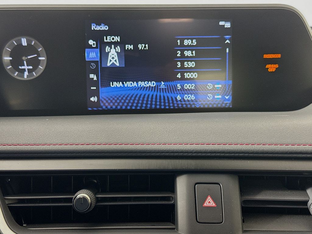 2021 Lexus UX 200 14