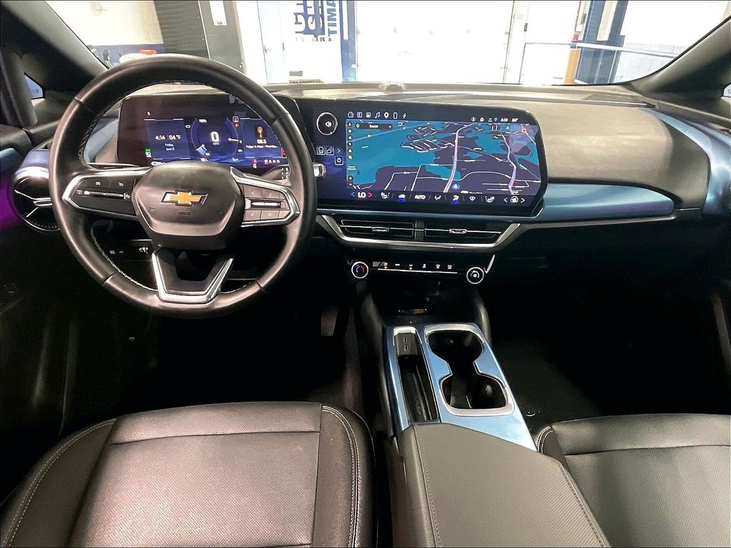 2024 Chevrolet Equinox EV — photo 22