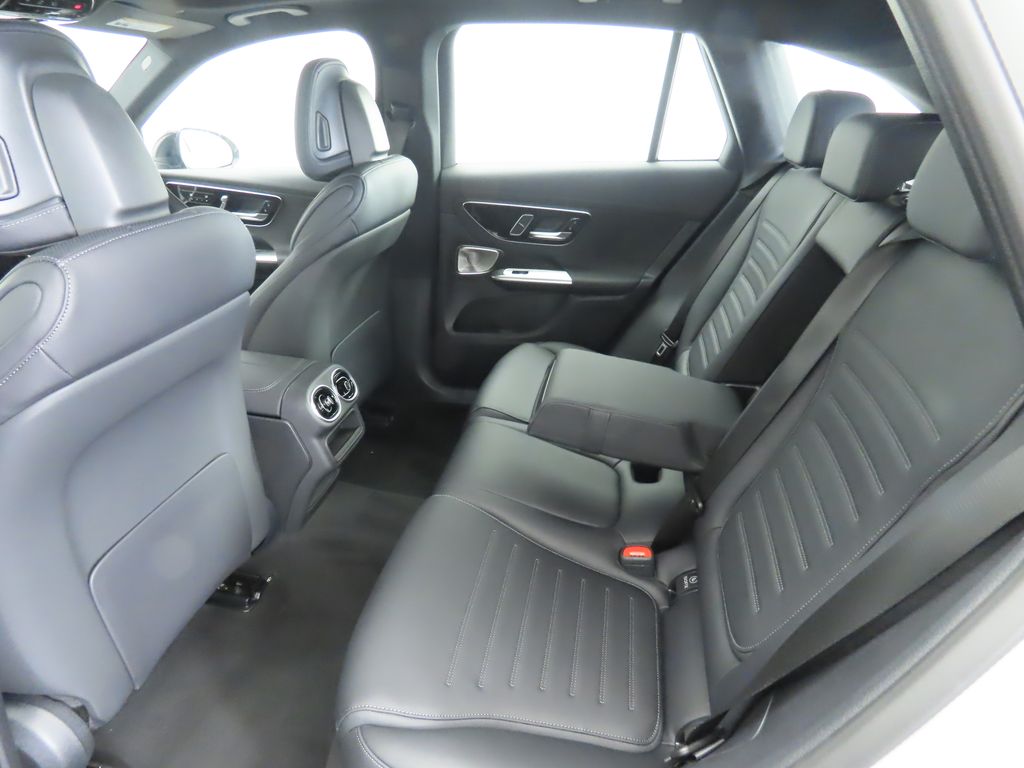 Thumbnail: 2026 Mercedes-Benz GLC - 22