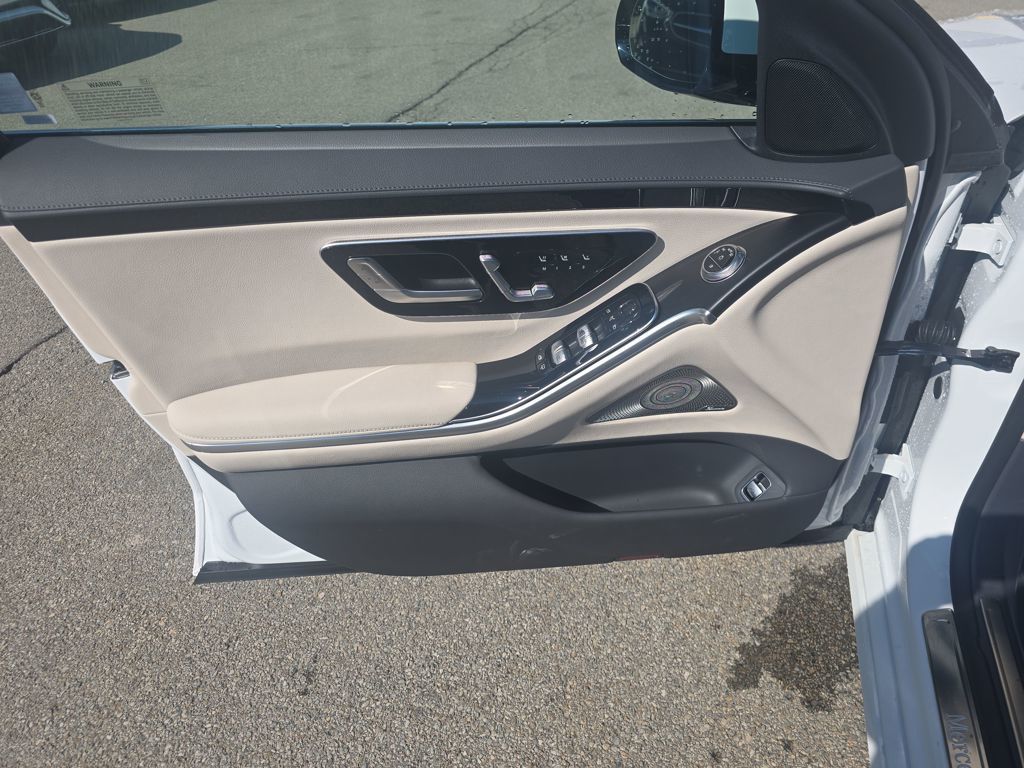 2025 Mercedes-Benz S-Class S 500 - 10