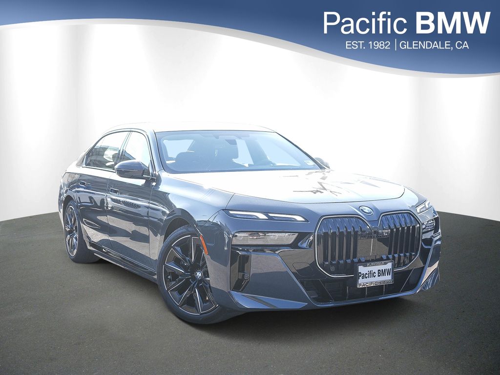 Gray (Dravit Grey Metallic) 2026 BMW 7 Series Sedan All-Wheel Drive 8-Speed Automatic