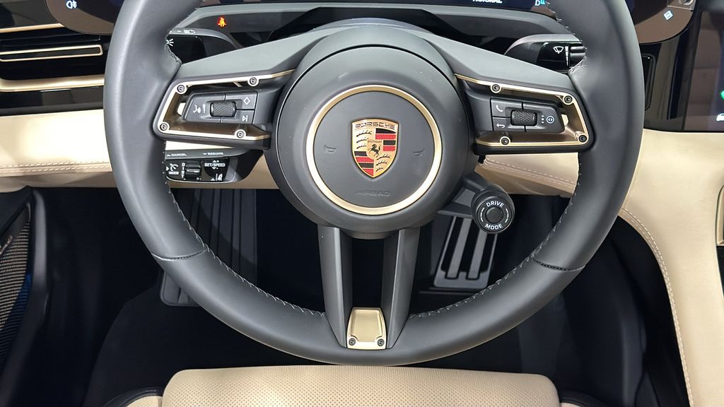 Thumbnail: 2025 Porsche Taycan - 18