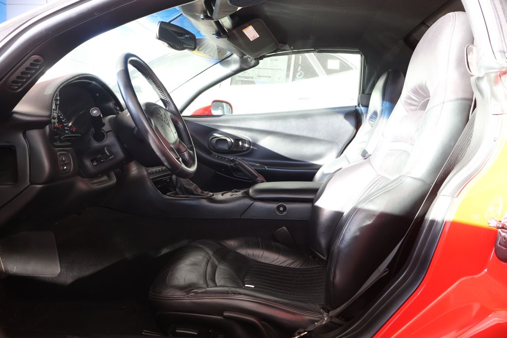 Thumbnail: 2001 Chevrolet Corvette - 12