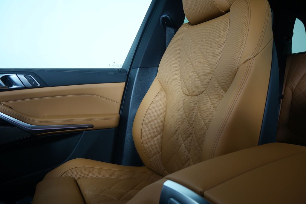 Thumbnail: 2026 BMW X5 - 23