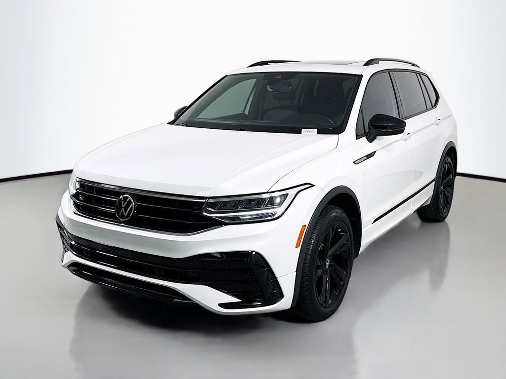 Thumbnail: 2023 Volkswagen Tiguan - 1