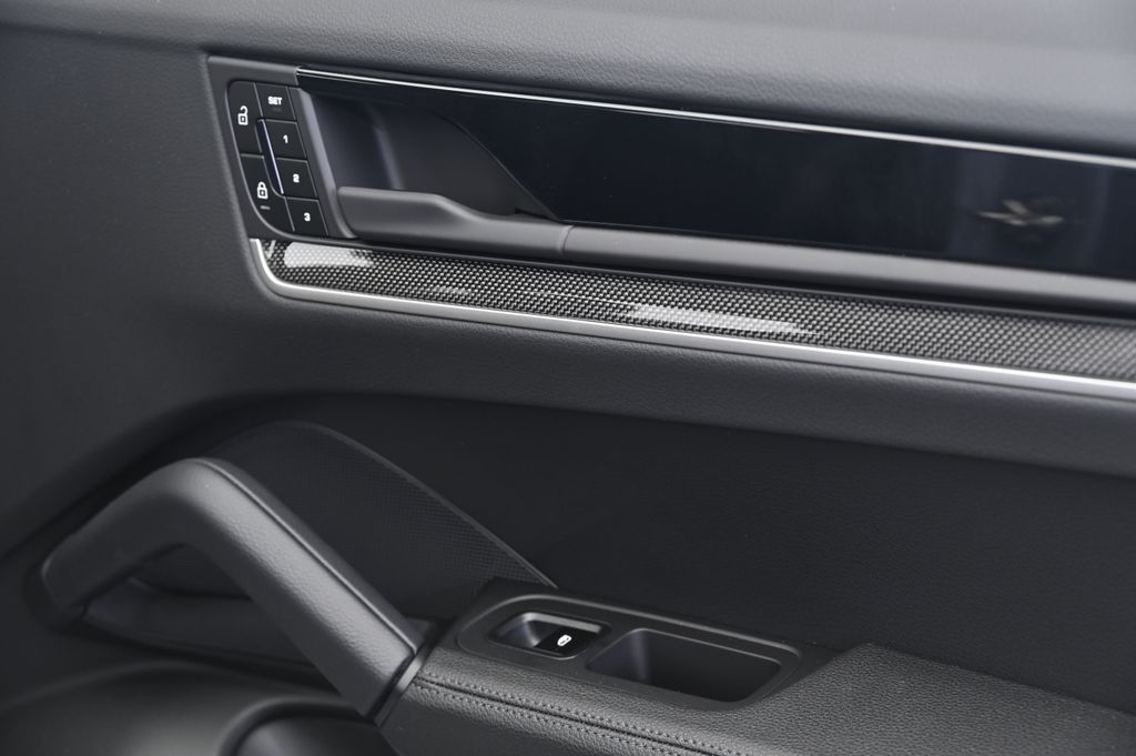 Thumbnail: 2025 Porsche Cayenne - 21