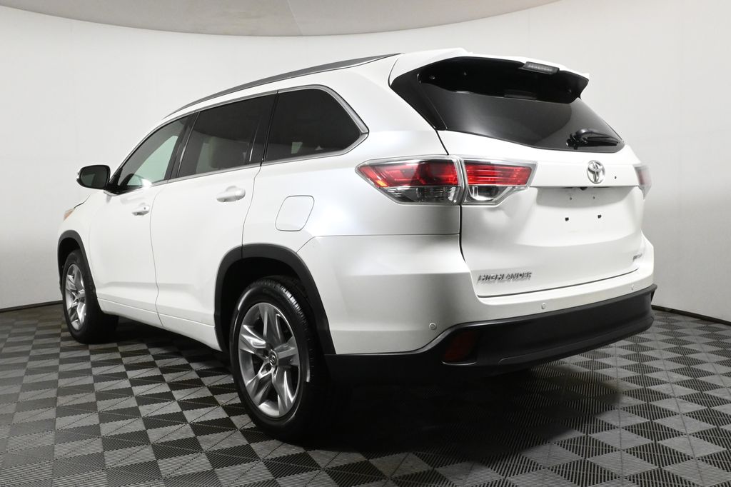 Thumbnail: 2016 Toyota Highlander - 6