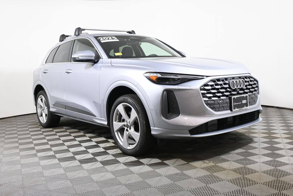 Thumbnail: 2025 Audi Q5 - 9