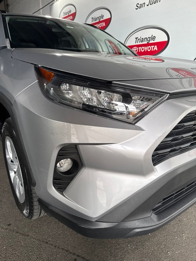 Thumbnail: 2019 Toyota RAV4 - 12