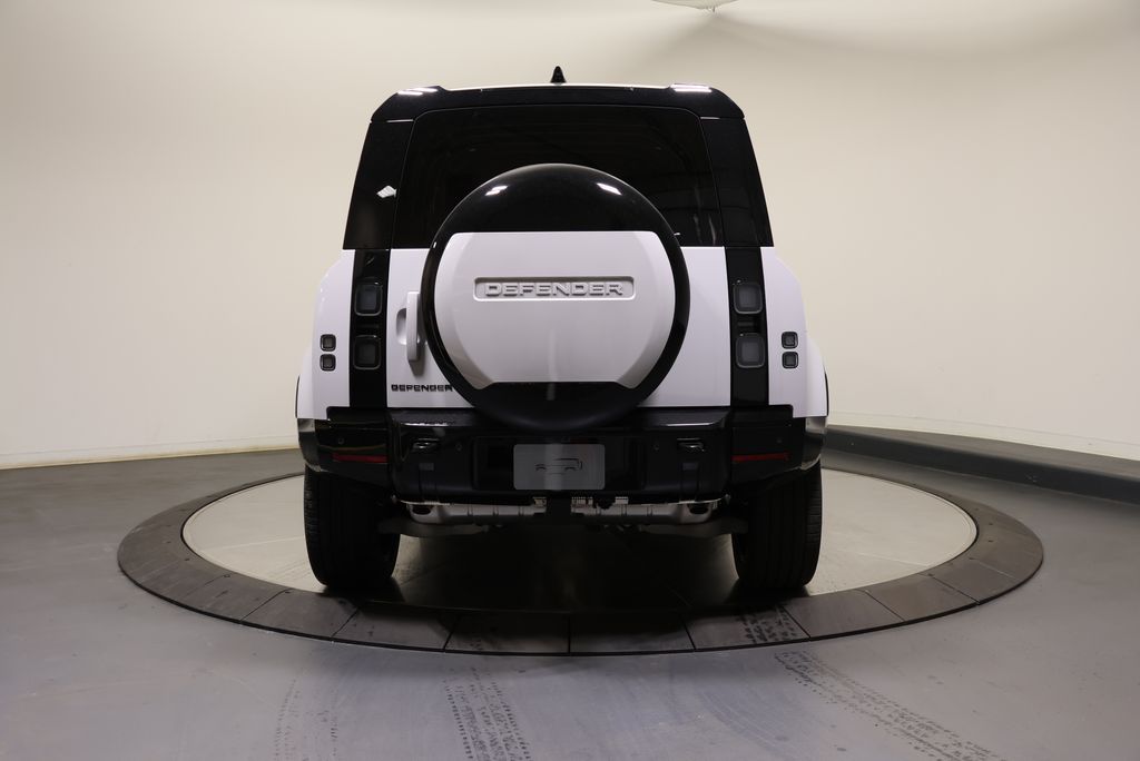 Thumbnail: 2026 Land Rover Defender - 4