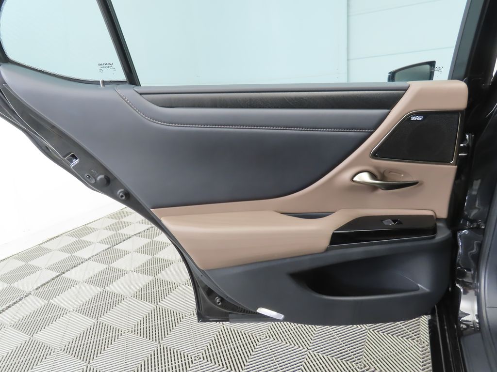 2022 Lexus ES 350 Luxury 27