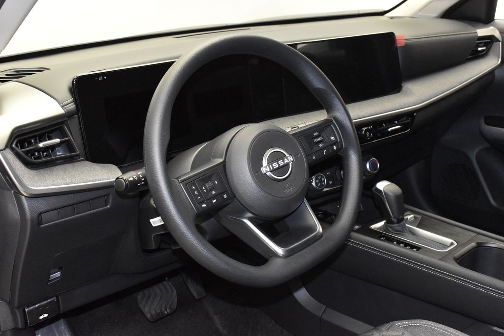 Thumbnail: 2025 Nissan Kicks - 15