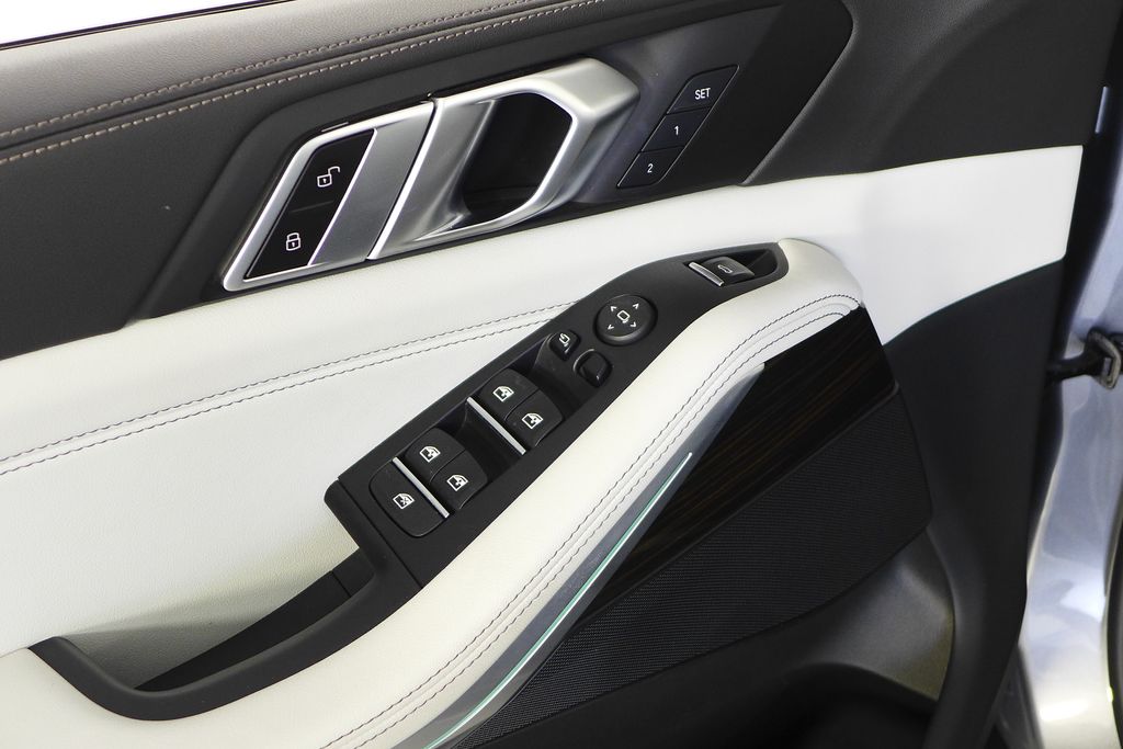 Thumbnail: 2024 BMW X5 - 12