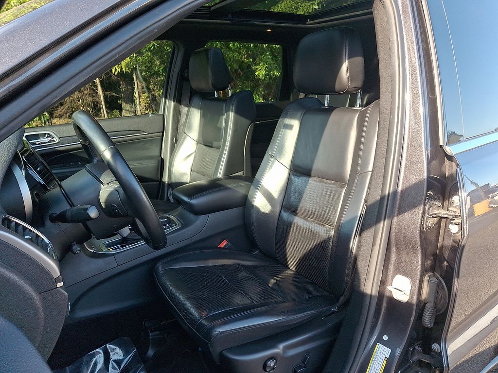 Thumbnail: 2019 Jeep Grand Cherokee - 13