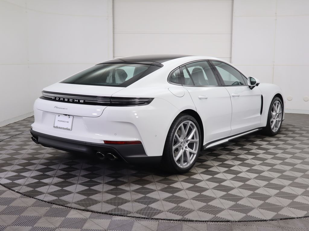 Thumbnail: 2025 Porsche Panamera - 7