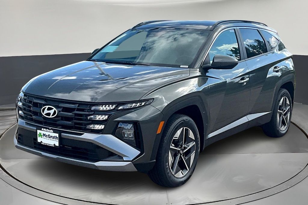 New 2025 Gray Hyundai SEL Convenience image 2