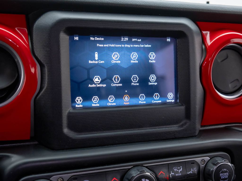 2020 Jeep Wrangler Unlimited Sahara photo