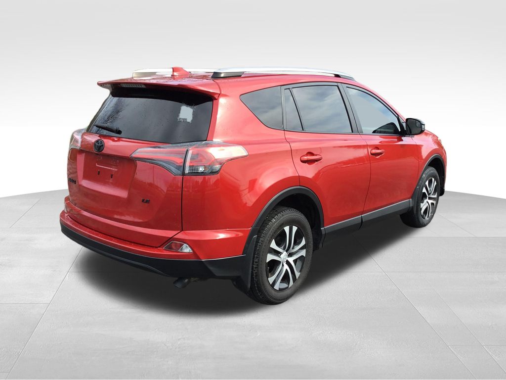 Thumbnail: 2017 Toyota RAV4 - 5