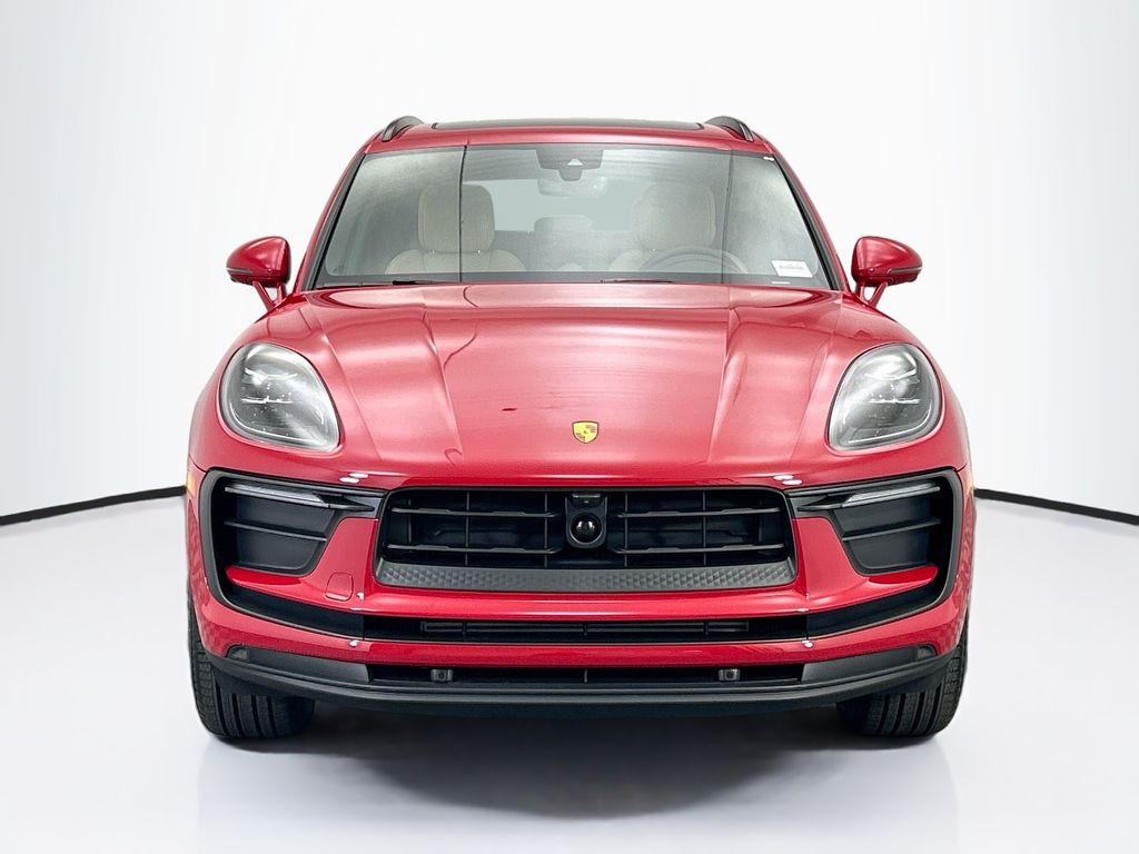 Thumbnail: 2026 Porsche Macan - 10