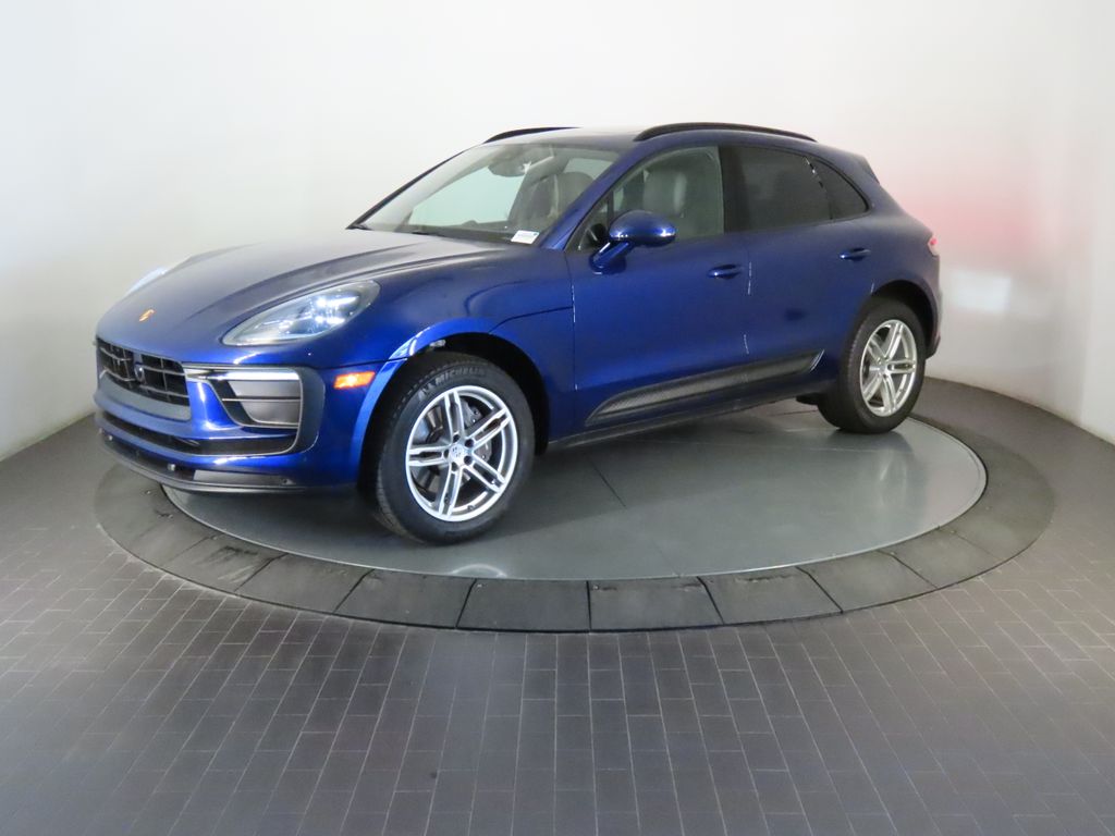 Thumbnail: 2024 Porsche Macan - 1