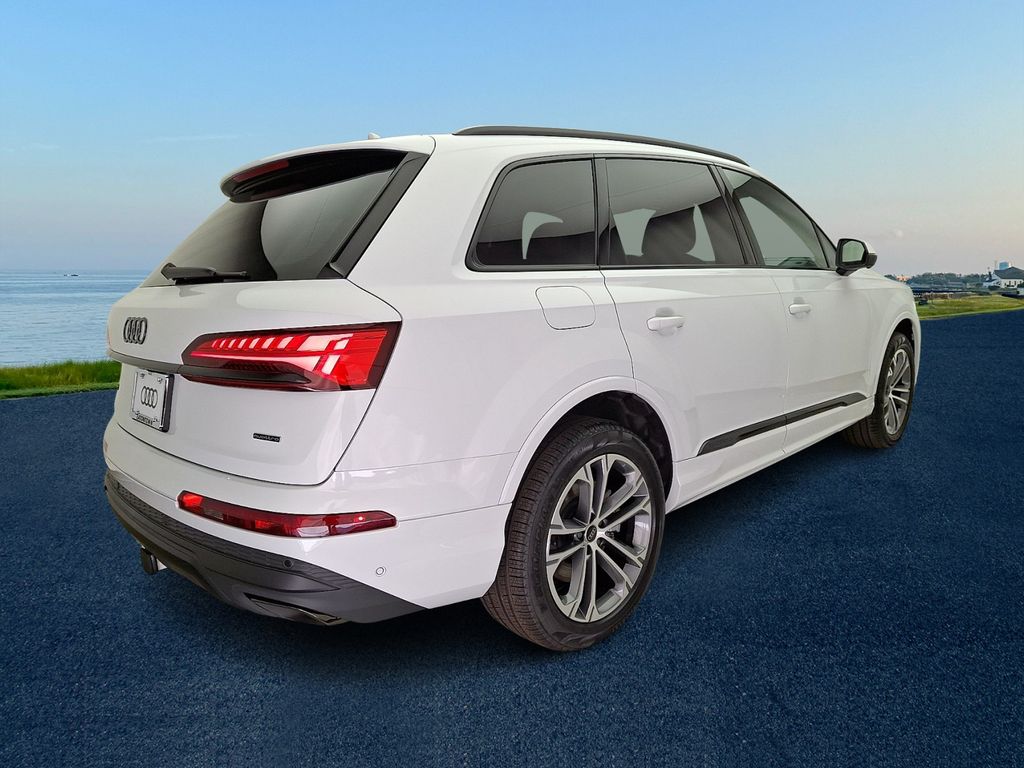 Thumbnail: 2026 Audi Q7 - 3