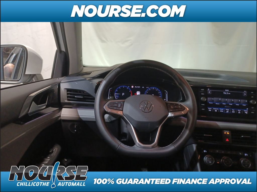 2022 Volkswagen Taos 1.5T SEL photo