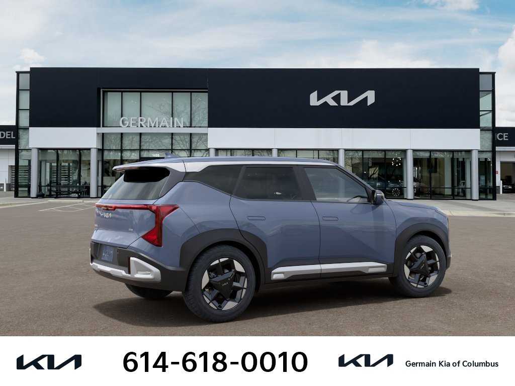 New 2027 Gray Kia S image 9