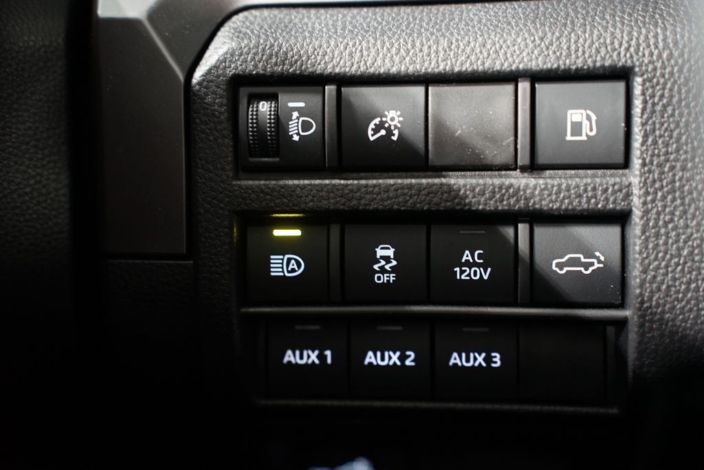 2025 Toyota Tacoma TRD Sport 27
