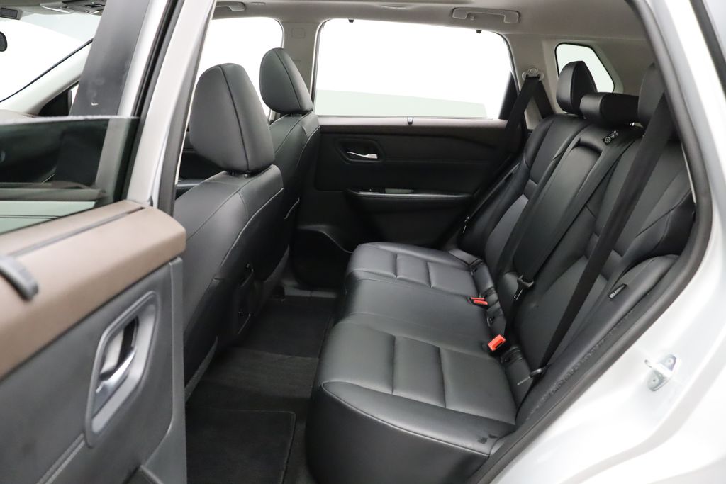 2023 Nissan Rogue SV 19
