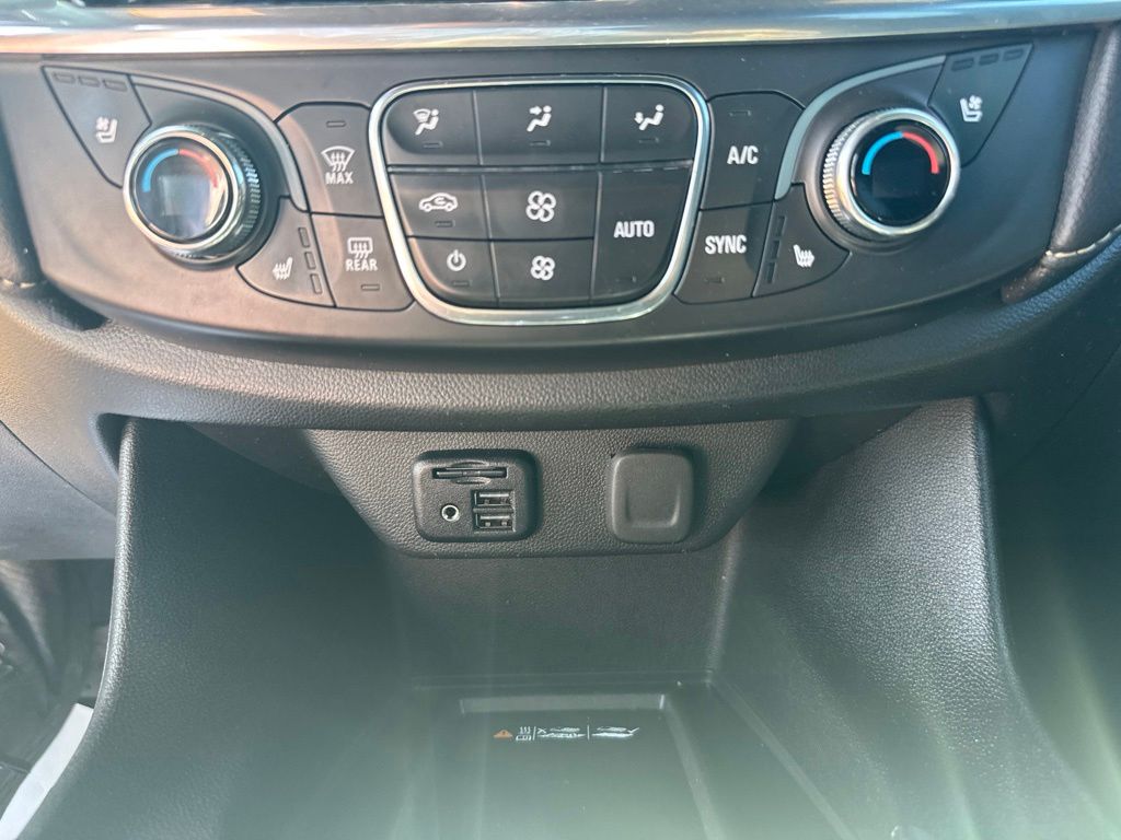 Used 2023 Chevrolet Traverse SUV