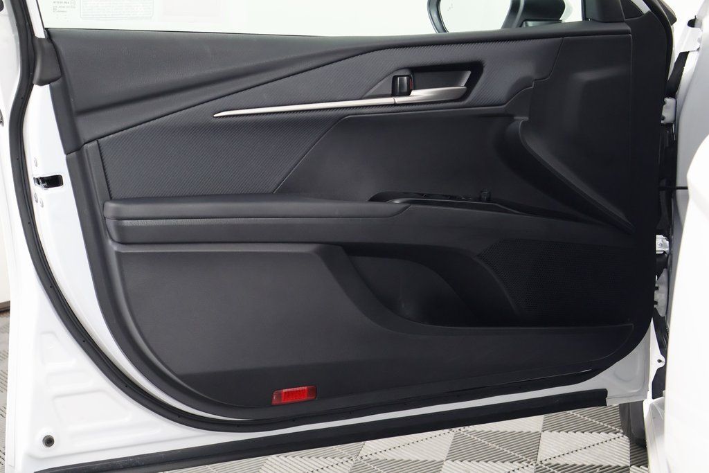 Thumbnail: 2025 Toyota Camry - 12