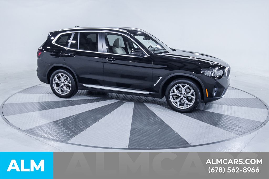 Used 2022 Black BMW sDrive30i image 11