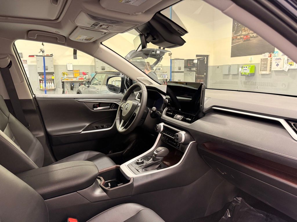 Thumbnail: 2024 Toyota RAV4 - 29