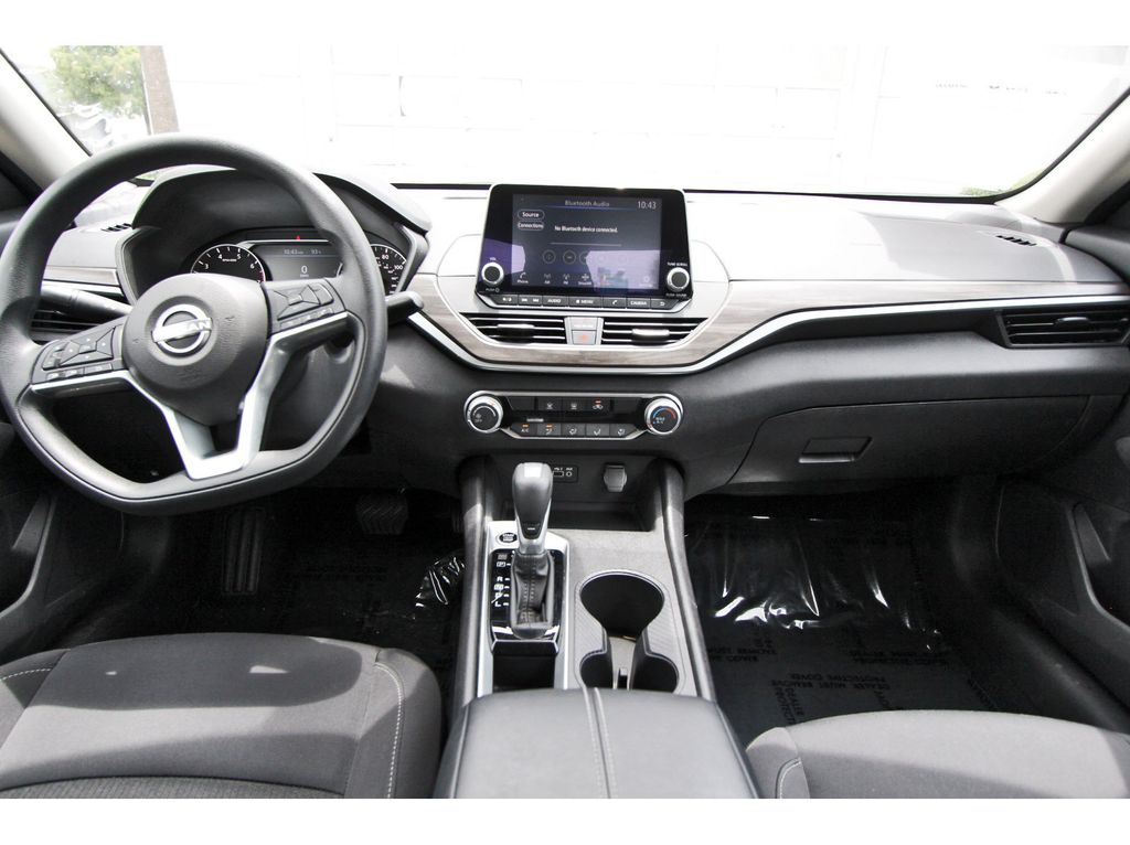 2025 Nissan Altima 2.5 SV Black at South Houston Nissan