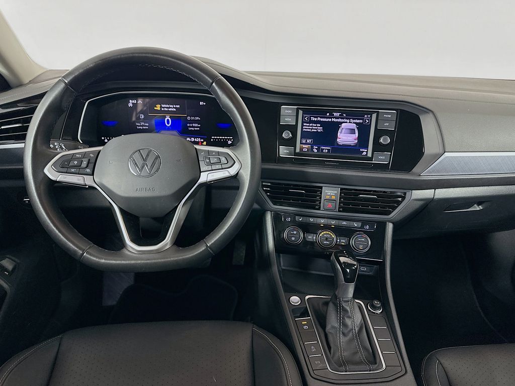Thumbnail: 2024 Volkswagen Jetta - 21