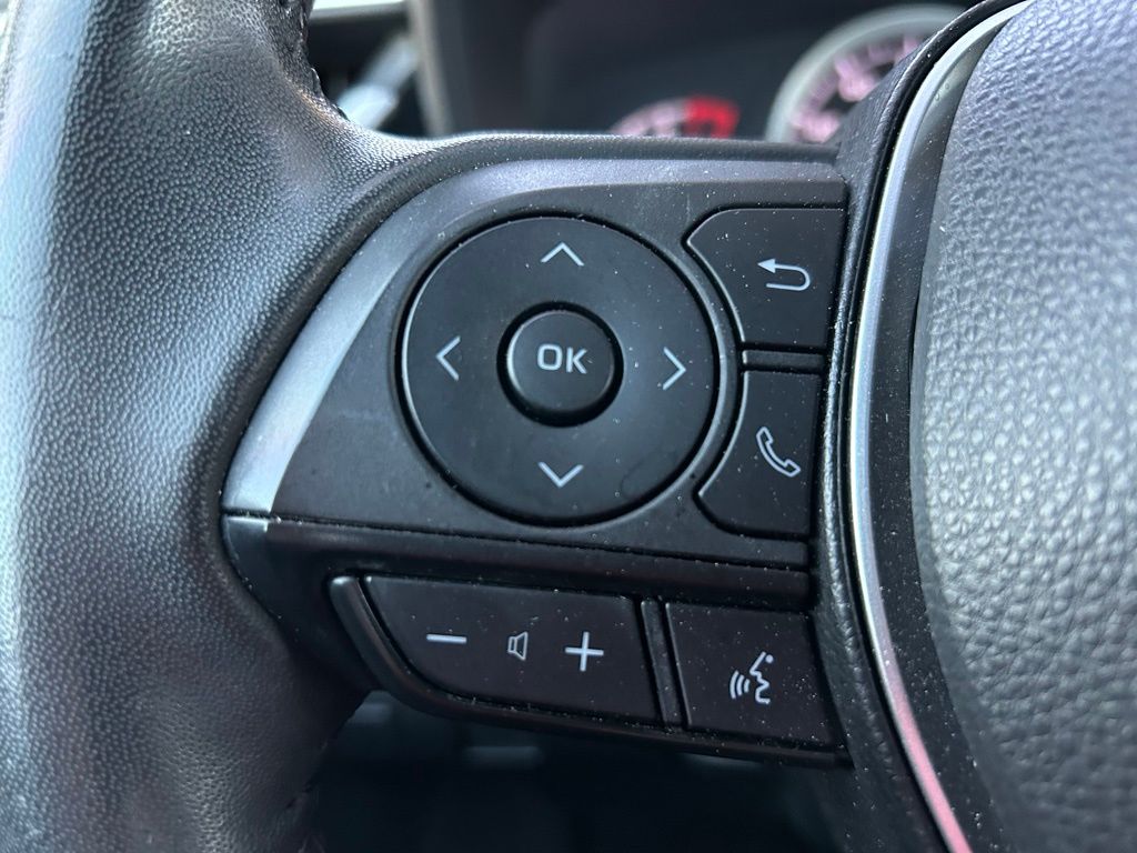 Thumbnail: 2022 Toyota Corolla - 18