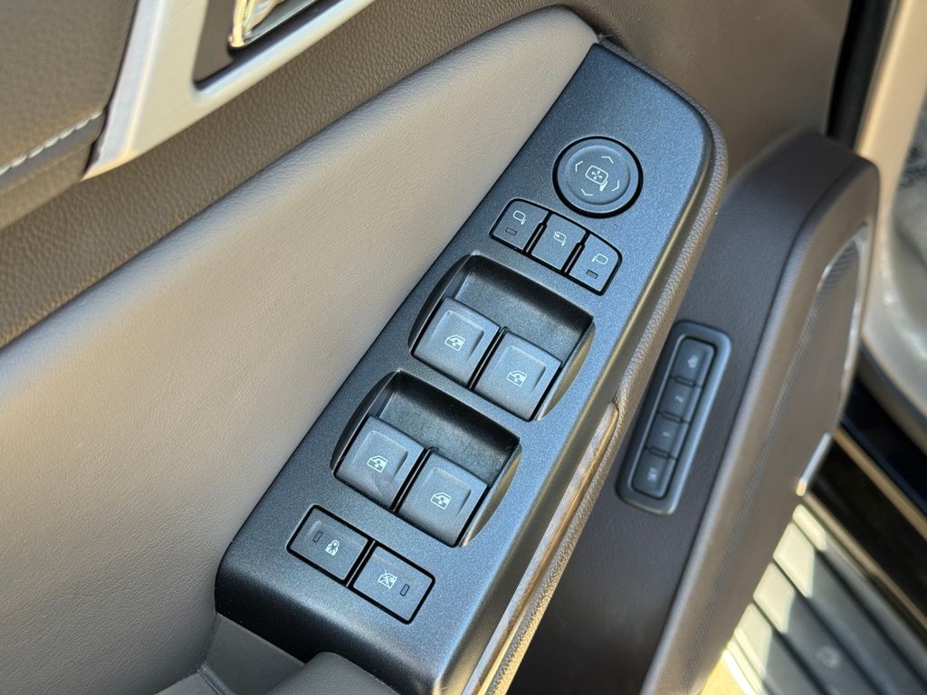 2019 GMC Yukon SLT photo