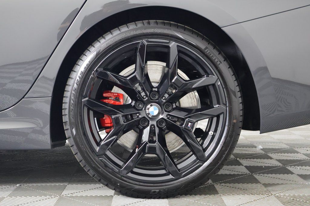 Thumbnail: 2026 BMW 3 Series - 10
