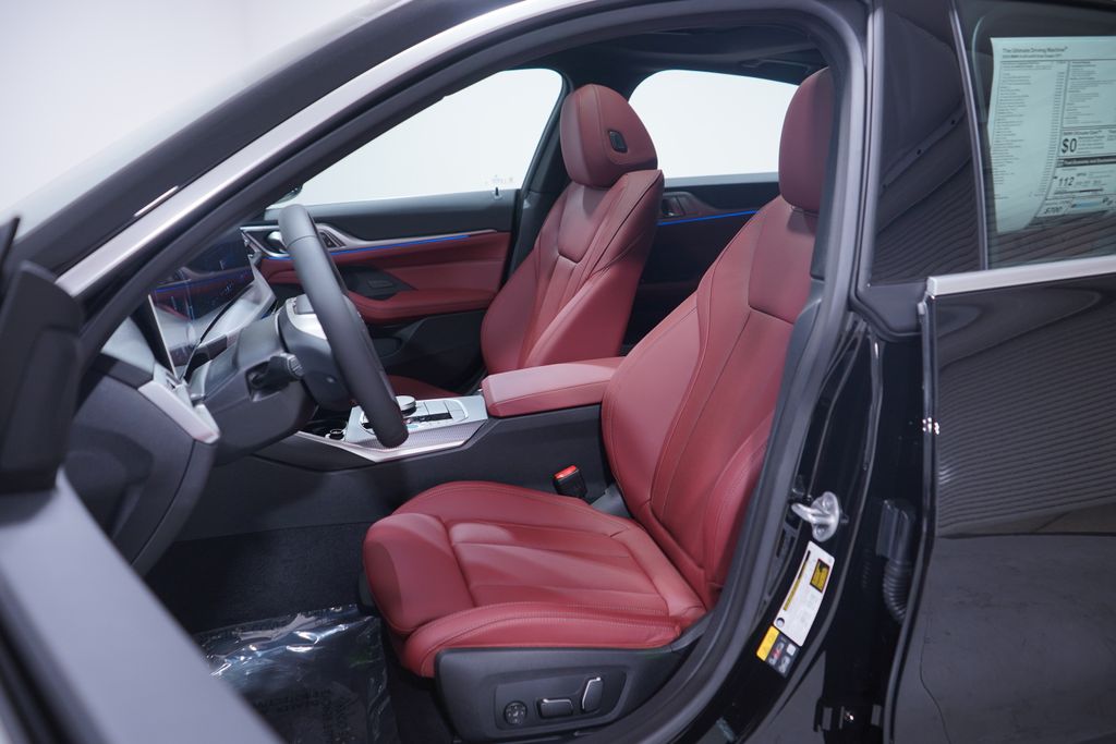 Thumbnail: 2025 BMW i4 - 7