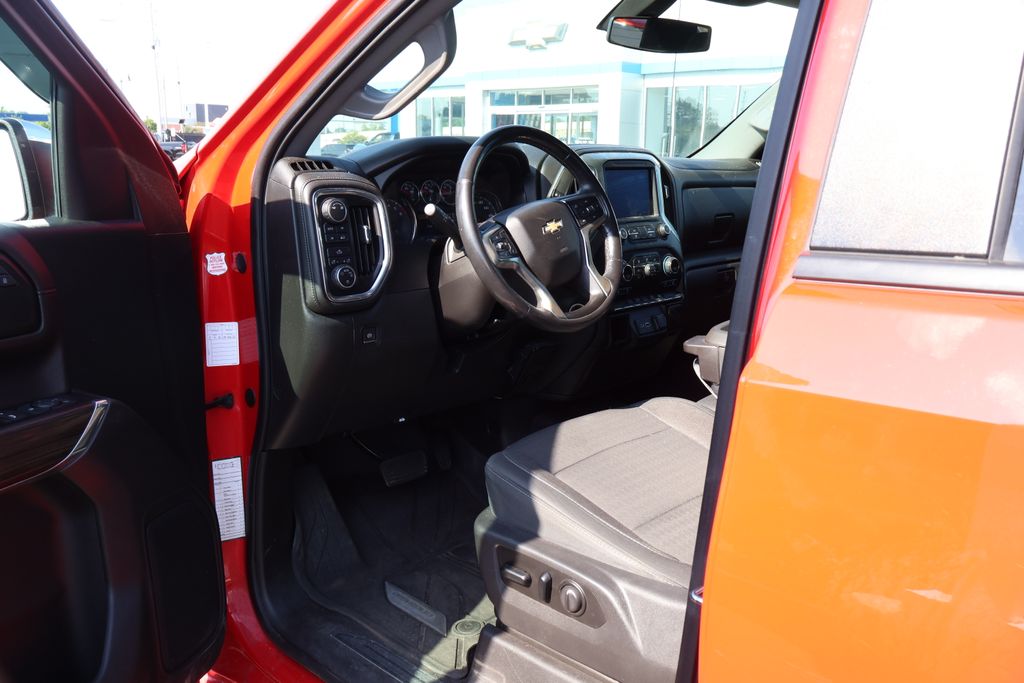 Thumbnail: 2019 Chevrolet Silverado 1500 - 11
