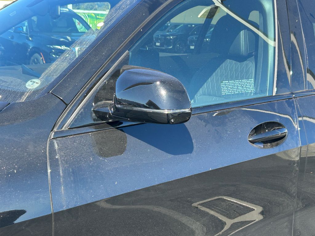 Thumbnail: 2026 BMW X7 - 10