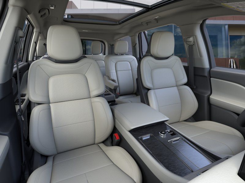 Thumbnail: 2026 Lincoln Aviator - 10