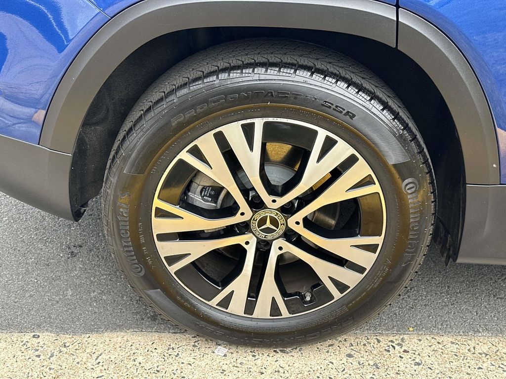 Thumbnail: 2024 Mercedes-Benz GLB - 16