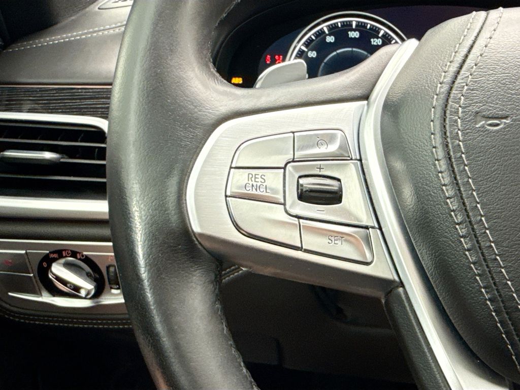 Thumbnail: 2018 BMW 7 Series - 11